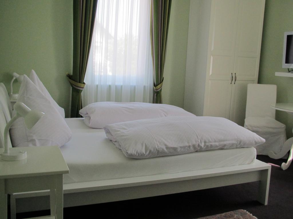 Hotel Alleeschloesschen Bad Wildungen Habitación foto