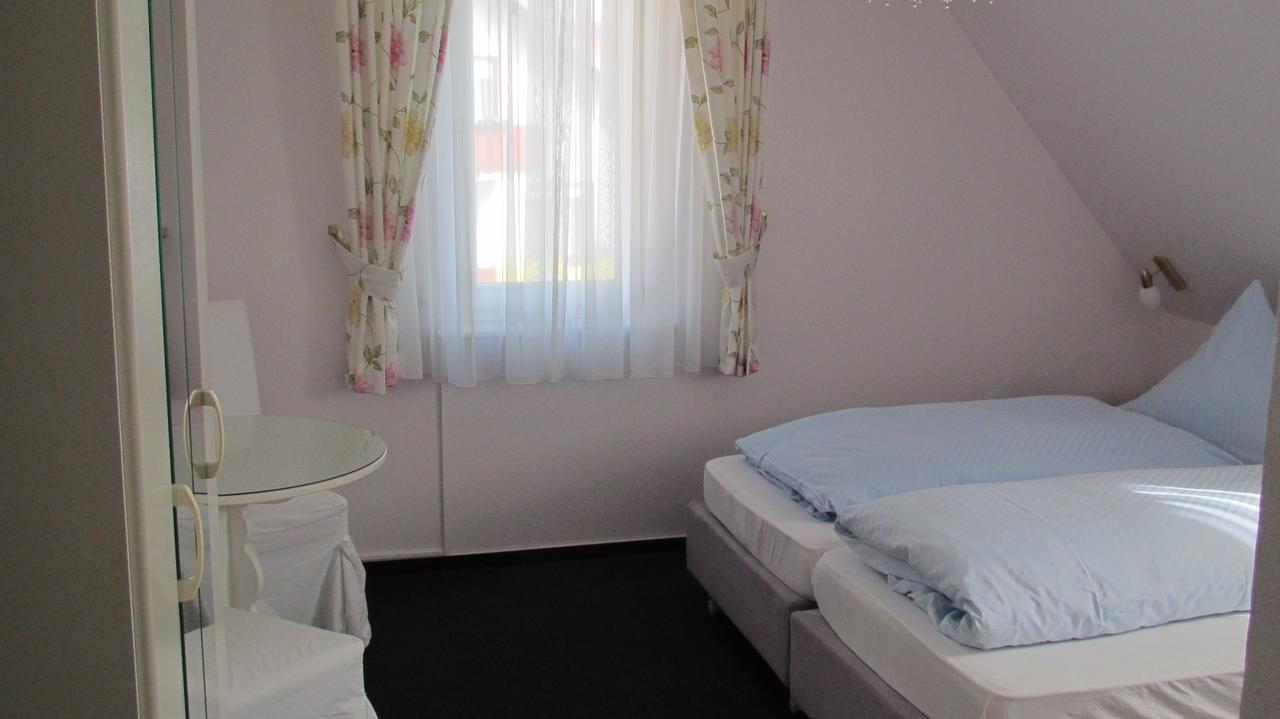 Hotel Alleeschloesschen Bad Wildungen Habitación foto